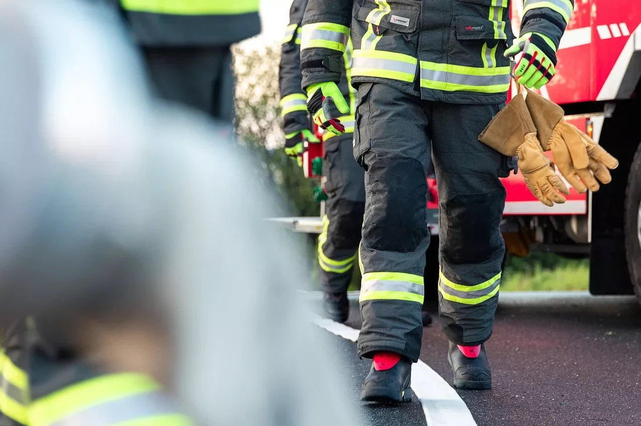 Vatrogasci nakon intervencije požara